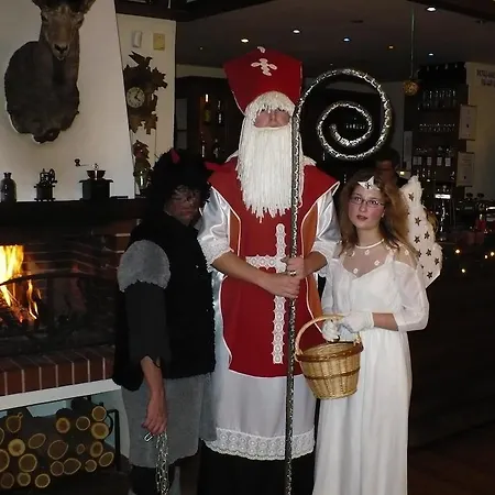 Gasthuis Penzion A Restaurace Myslivna