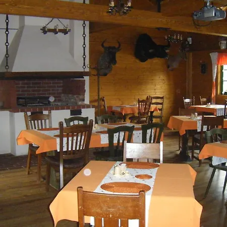Gasthuis Penzion A Restaurace Myslivna Velký Újezd