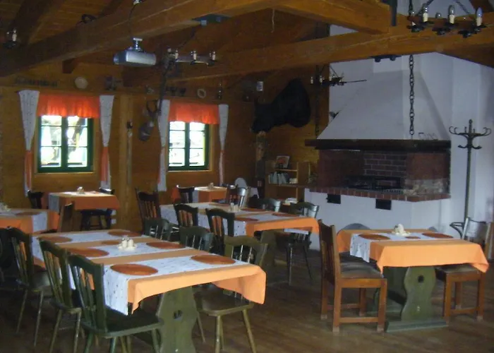 Penzion A Restaurace Myslivna Velký Újezd